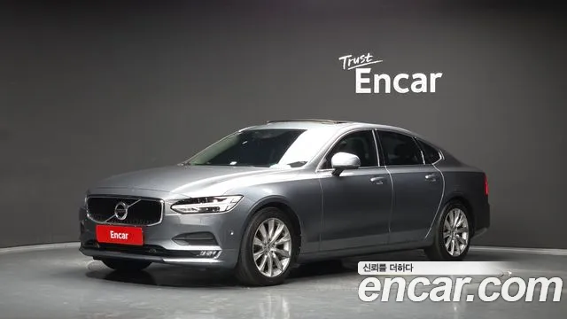 Volvo S90 D4