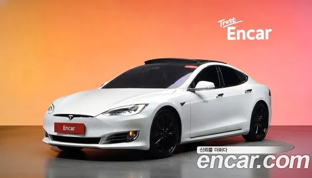 Tesla Model S 90 D
