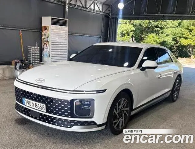 Hyundai Grandeur Hybrid (GN7) Exclusive