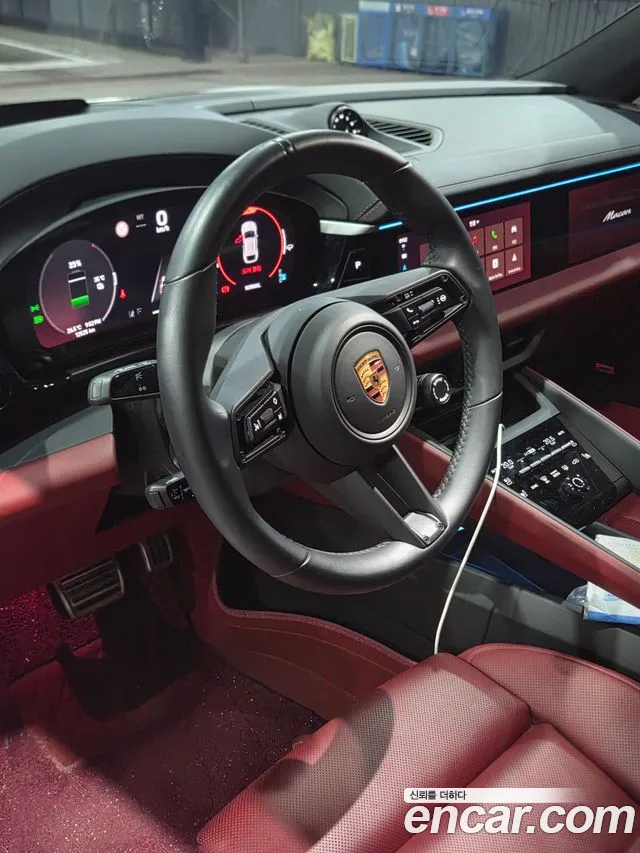 Porsche Macan EV 4 S