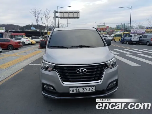 Hyundai The New Grand Starex 5