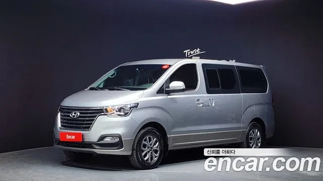 Hyundai The New Grand Starex 4WD 9 Premium