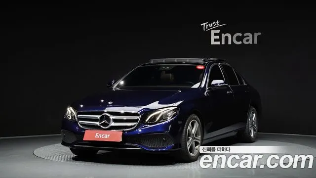 Mercedes-Benz E- W213 E300