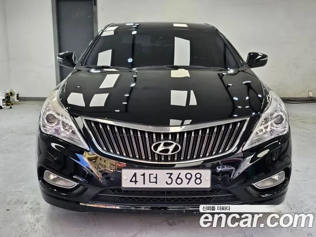 Hyundai Grandeur HG HG240