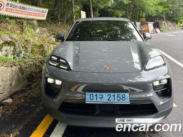 Porsche Macan EV 4S
