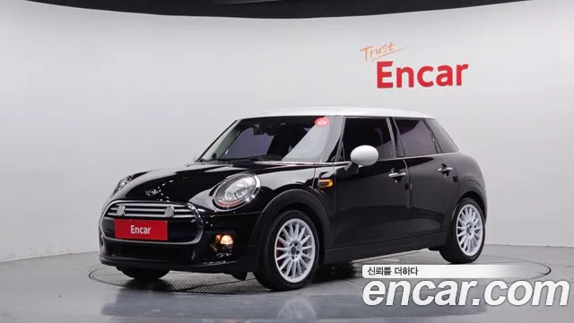 MINI Cooper 5 Base 3