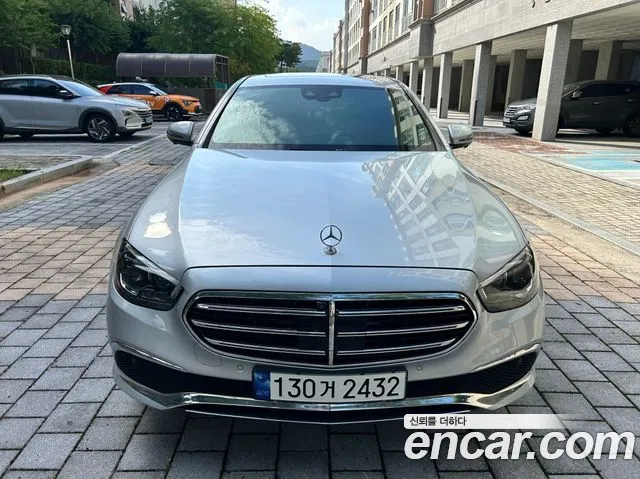 Mercedes-Benz E- W213 E350 4MATIC Exclusive