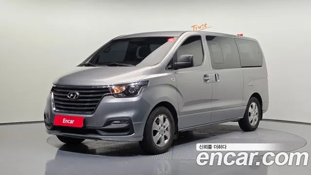 Hyundai The New Grand Starex 12