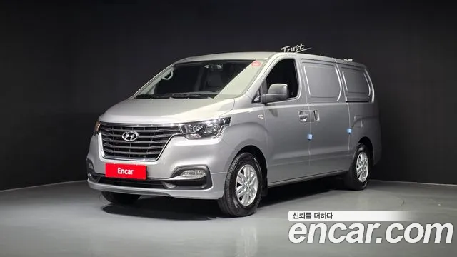 Hyundai The New Grand Starex 3