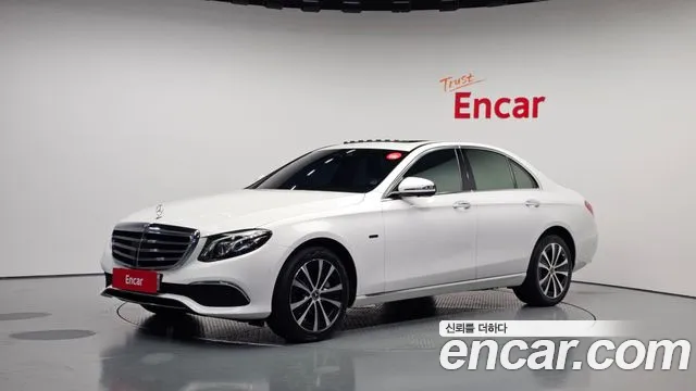 Mercedes-Benz E- W213 E300e 4MATIC Exclusive