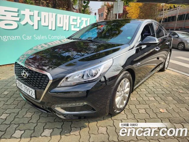 Hyundai LF Sonata Hybrid 2.0 HEV