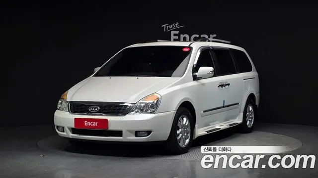 Kia Carnival R Carnival GLX Premium