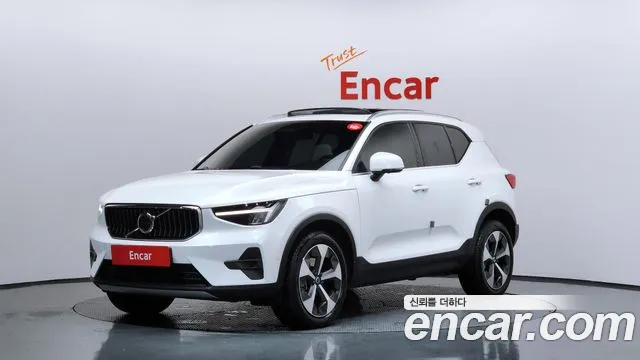 Volvo XC40 B4