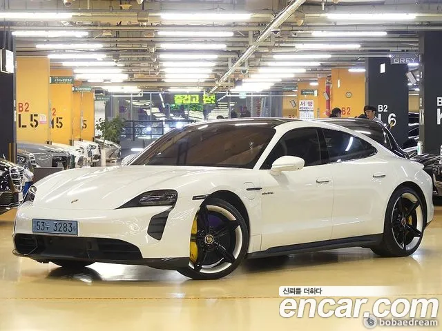 Porsche Taycan Turbo S