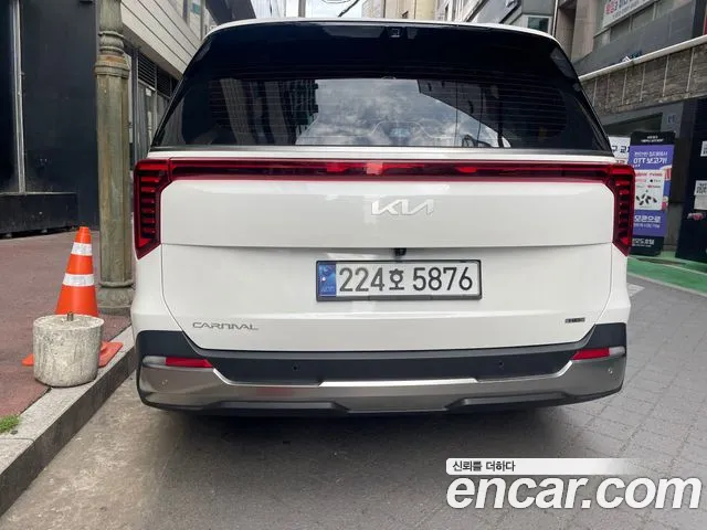 Kia The New Carnival 4 HEV 9 Signature