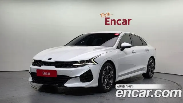 Kia K5 III 2.0 Signature