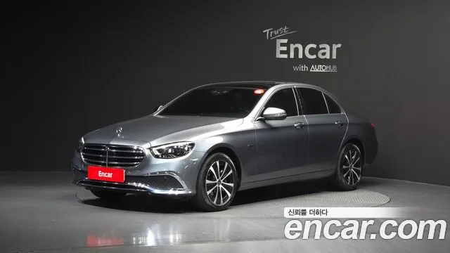 Mercedes-Benz E- W213 E300e 4MATIC Exclusive