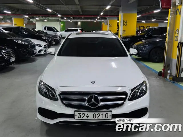 Mercedes-Benz E- W213 E200