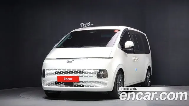 Hyundai Staria L3.5 11
