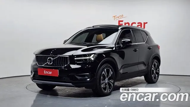 Volvo XC40 B4