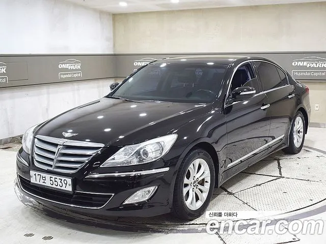 Hyundai Genesis BH330 Base