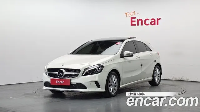 Mercedes-Benz A- W176 A200