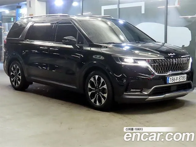 Kia Carnival 4 Gasoline 9 Signature