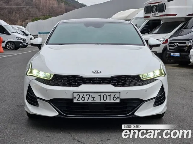 Kia K5 III 1.6 Turbo Signature