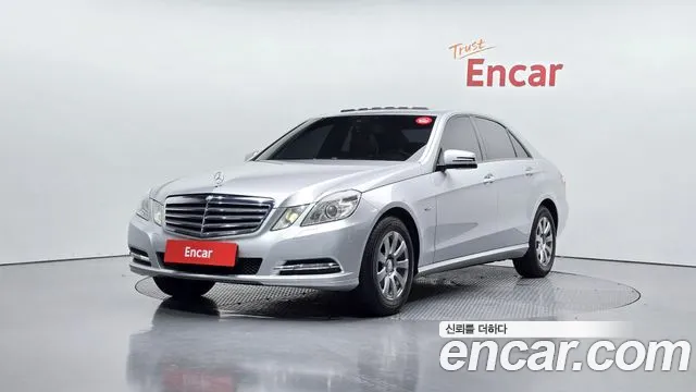 Mercedes-Benz E- W212 E200 CGI