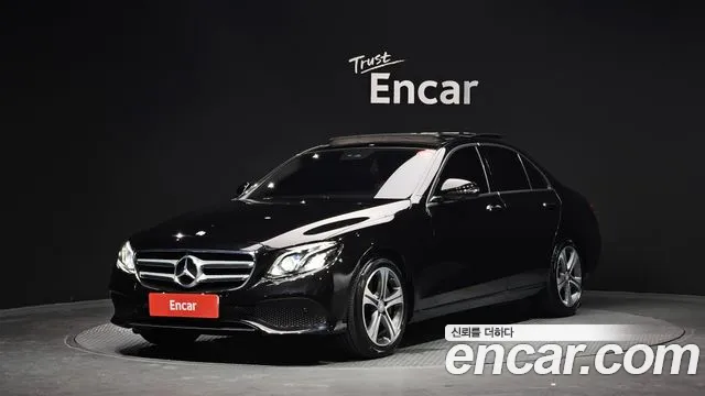 Mercedes-Benz E- W213 E300