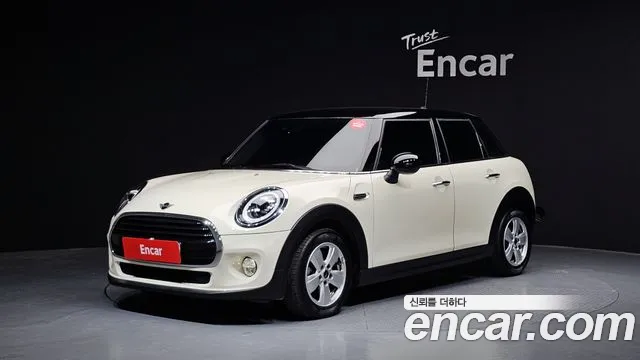 MINI Cooper 5 Base 3