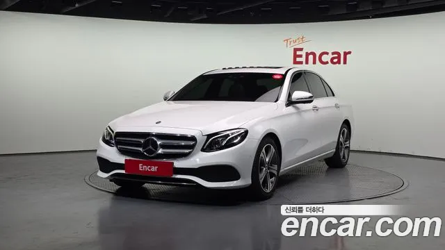 Mercedes-Benz E- W213 E300
