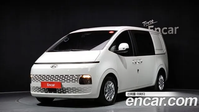 Hyundai Staria 5