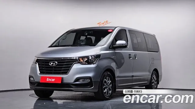 Hyundai The New Grand Starex 9 Premium