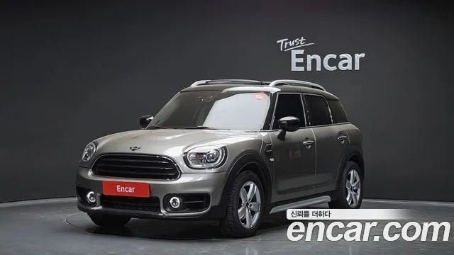 MINI Cooper Countryman Base 2
