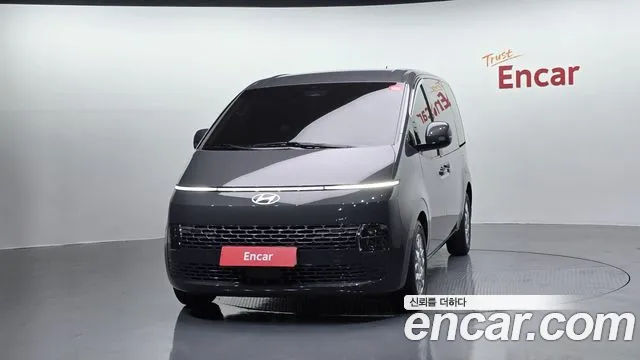 Hyundai Staria 3