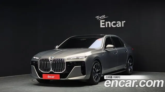 BMW 7 (G70) 740i xDrive M