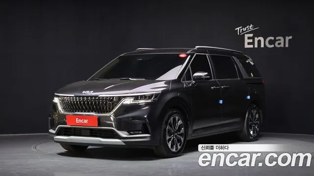 Kia Carnival 4 Gasoline 9 Prestige