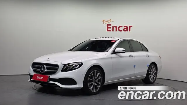 Mercedes-Benz E- W213 E300 4MATIC