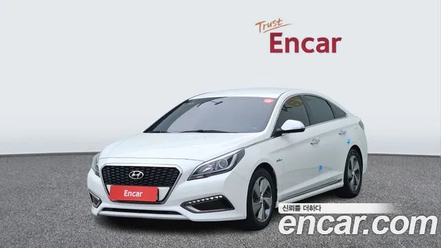 Hyundai LF Sonata Hybrid 2.0 HEV
