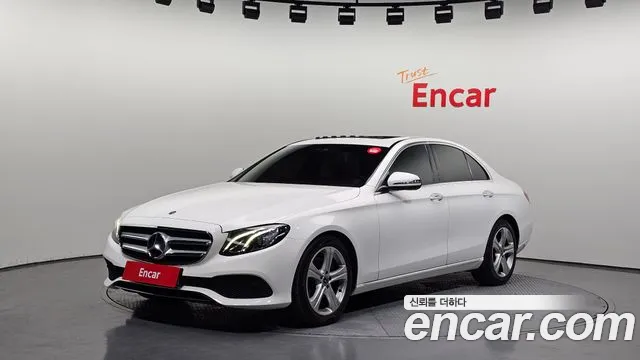 Mercedes-Benz E- W213 E200