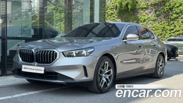 BMW 5 (G60) 520i
