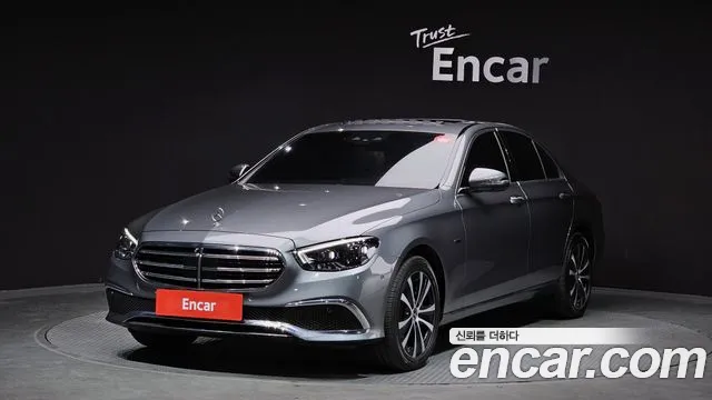 Mercedes-Benz E- W213 E300e 4MATIC Exclusive