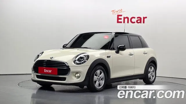 MINI Cooper 5 Base 3