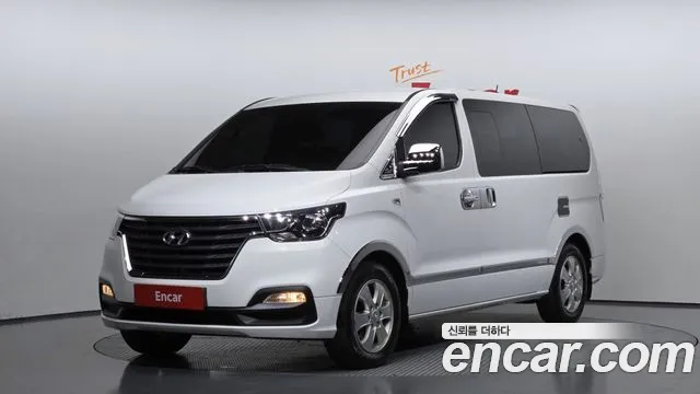 Hyundai The New Grand Starex 12