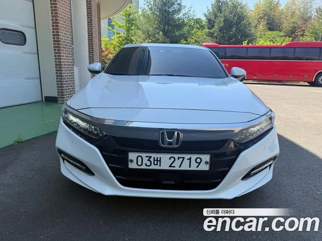 Honda Accord 10 2.0 Hybrid