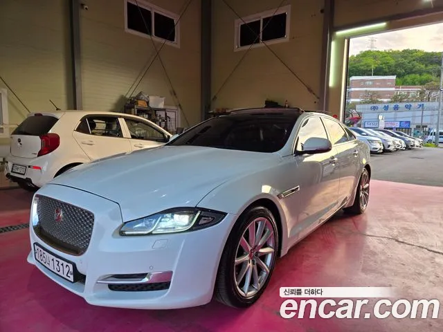 Jaguar All New XJ 3.0D Premium SWB X351
