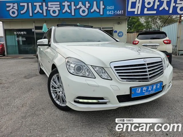 Mercedes-Benz E- W212 E300