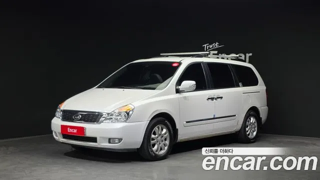 Kia Carnival R Carnival GLX Premium