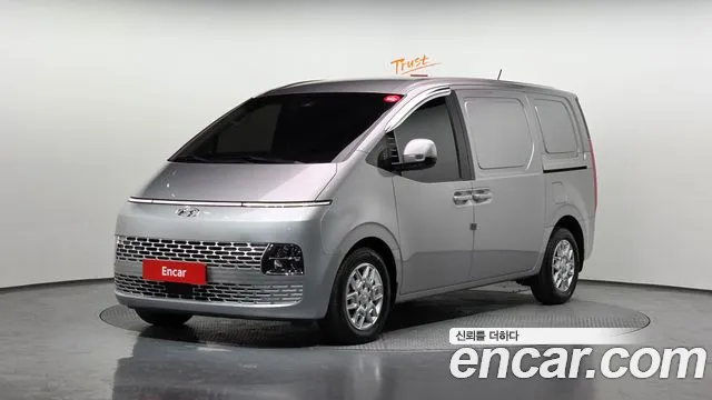 Hyundai Staria 3